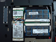 Mit 2x2GB voll belegte RAM-Slots, nutzbar aufgrund 32-bit Vista aber nur ca. 3GB