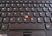 Der rote Trackpoint ist für Anfänger gewöhnungsbedürftig, darf jedoch bei keinem Thinkpad fehlen.