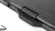 Um eine Transformation zum Tablet PC ermöglichen zu können ist das Display mit einem Dreh-Klapp Mechanismus an der Baseunit befestigt.