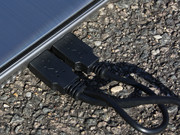 Das USB-Doppelkabel versorgt den DVD-Brenner mit Energie. Im Test genügte ein USB-Kabel.