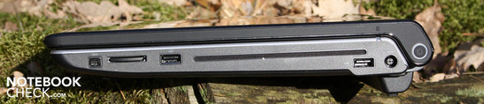 Rechte Seite: FireWire, CardReader, USB, DVD-LW, USB, AC