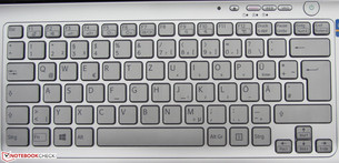 Die Tastatur verfügt über eine Beleuchtung.