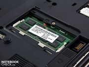 den Arbeitsspeicher (4 GB DDR3, Micron Tech, 2 Module) und