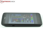 4,7-Zoll-SLCD2-IPS-Display mit 1.280 x 800 Pixeln und 312,5 PPI.