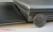 Just for fun: Ein UX31 neben einem Dell Inspiron 600m von 2005. Sechs Jahre sind in der Notebook-Welt lang!