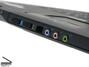 Das TravelMate 6592G ist ein Anschlusswunder. An der Vorderseite befinden sich...