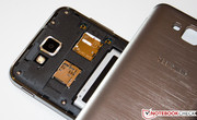 Der Speicher ist per Micro-SD-Karte erweiterbar.