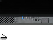 Optimal: Mit dem Ein-Aus-Schieber lässt sich Wireless LAN schnell zu- oder abschalten. Weniger glücklich sind wir mit den Status-LEDs. ...