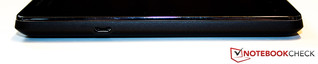 Links: Micro-USB-Anschlus