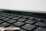 Das S2110 lässt sich einfach and das Dock anschließen.