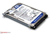 Als Massenspeicher werkelt eine 320-GByte-HDD im Inneren.
