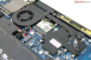 Ein kleiner Gehäuselüfter samt Heatpipe soll das System kühlen.