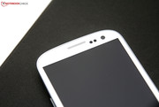 Über dem Bildschirm befindet sich eine 1.9 Megapixel Kamera.