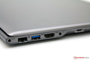 Gleiche Anschlussaussattung an Bord. USB 3.0 & HDMI links.