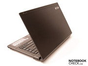Der matte, aber etwas dünne Displaydeckel mit Acer-Logo