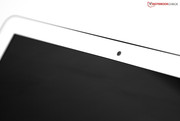 720p-HD-Webcam und Helligkeitssensor über dem Display.
