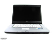 Gar nicht dem sonst gewohnten Bild einer Workstation entspricht die Farbgebung...