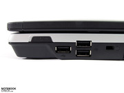 die drei USB-Ports auf der rechten Seite sind recht dicht beieinander angeordnet und können sich so je nach Peripherie gegenseitig blockieren