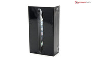 Das Apple iPhone 5 kommt in einer schlichten Verpackung.