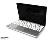 Der Asus Eee PC 1018P ist mit einem Alumium-Gehäuse ausgestattet.