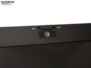 Die 1,3 Megapixel Webcam lässt sich dank Privacy-Cover verschließen.