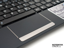 Großes Touchpad mit Multi-Touch.