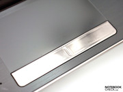 Das Touchpad unterstützt diverse Multi-Touch-Gesten.