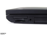 ExpressCard/34 erschwert mit eingeschobener Karte die Erreichbarkeit des Cardreaders
