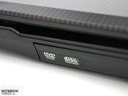 Das Einsteiger-Modell kommt mit DVD-Laufwerk. Optional: Blu-ray.