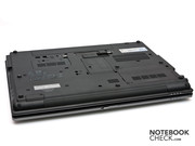 Die Unterseite des Notebooks bietet...