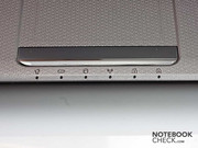 Sämtliche Status-LEDs befinden sich unter dem Touchpad.