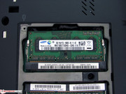 die 4 GB RAM des Testgeräts verteilen sich auf die beiden Slots