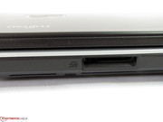 der Cardreader nimmt Karten komlett auf