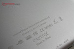 Die Rückseite besteht aus hochwertigem Aluminium.