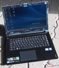 Das IdeaPad S400 im Außenbetrieb.