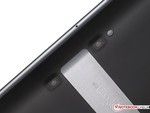 Die 3D-Effekte werden durch zwei 5 MPixel-Kameras erreicht, die auf der Rückseite des Tablets angebracht sind