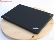 Ein Spielzeug für das Vorstandsmitglied, für den Geschäftsführer oder den Abteilungsleiter. Sicher, kein Unternehmen wird Hundertschaften von Mitarbeitern mit einem 2.000-Euro-Ultrabook ausrüsten.