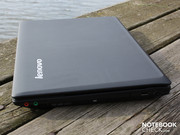 Das wuchtige und 2.5kg schwere Chassis