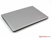 Sollen die Käufer nicht durch die Existenz der AMD-Konfiguration vom Intel-Modell S400 abgelenkt werden?