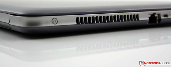 Flaches Chassis im Buch-Look (24 mm). Die "Seiten" sind nach innen gewölbt.