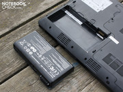 Die Rückseite beherbergt VGA, HDMI und 2 x USB 2.0.