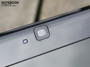 Die Details am Notebook sind schlicht (Status LEDs)