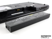 Der Akku hält in unserem WLAN-Test drei Stunden durch (Intel HD).
