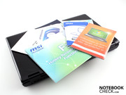 MSI liefert keine Recovery-Datenträger. Lediglich Kurzanleitungen, Garantieerklärung und eine Treiber-CD liegen bei.