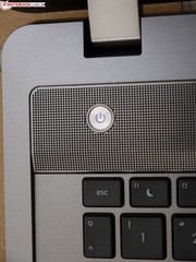 Der Power Button ist etwas klein geraten...