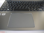 Das Touchpad hat mit einigen Schwächen zu kämpfen.