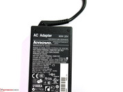 ...und liefert mit 90 Watt ausreichend Power.
