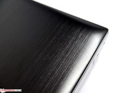 Der gebürstete Displaydeckel ist ebenfalls sehr gelungen und vielleicht auch mit einer der Gründe warum das N76 mit dem reddot design award 2012 ausgezeichnet wurde.