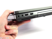 Der Smart Card Reader ist etwas schwer erreichbar.