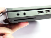 Der Smartcard Reader ist etwas schlecht erreichbar.